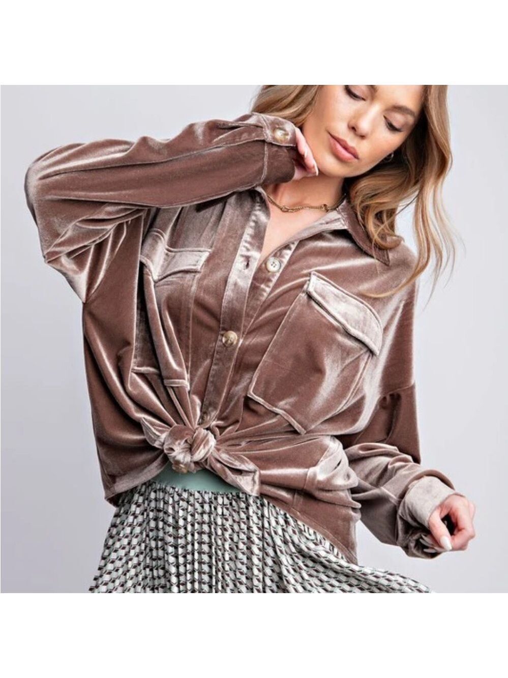 Elegant Velvet Button-Down Shirt in Brown